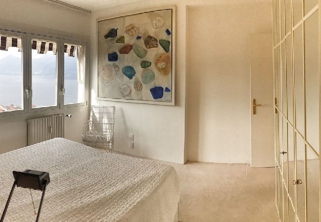 Ferienwohnung in Luino - Cordelia 6 with lake view, balcony and pool Ferienwohnung in Luino - Cordelia 6 with lake view, balcony and pool