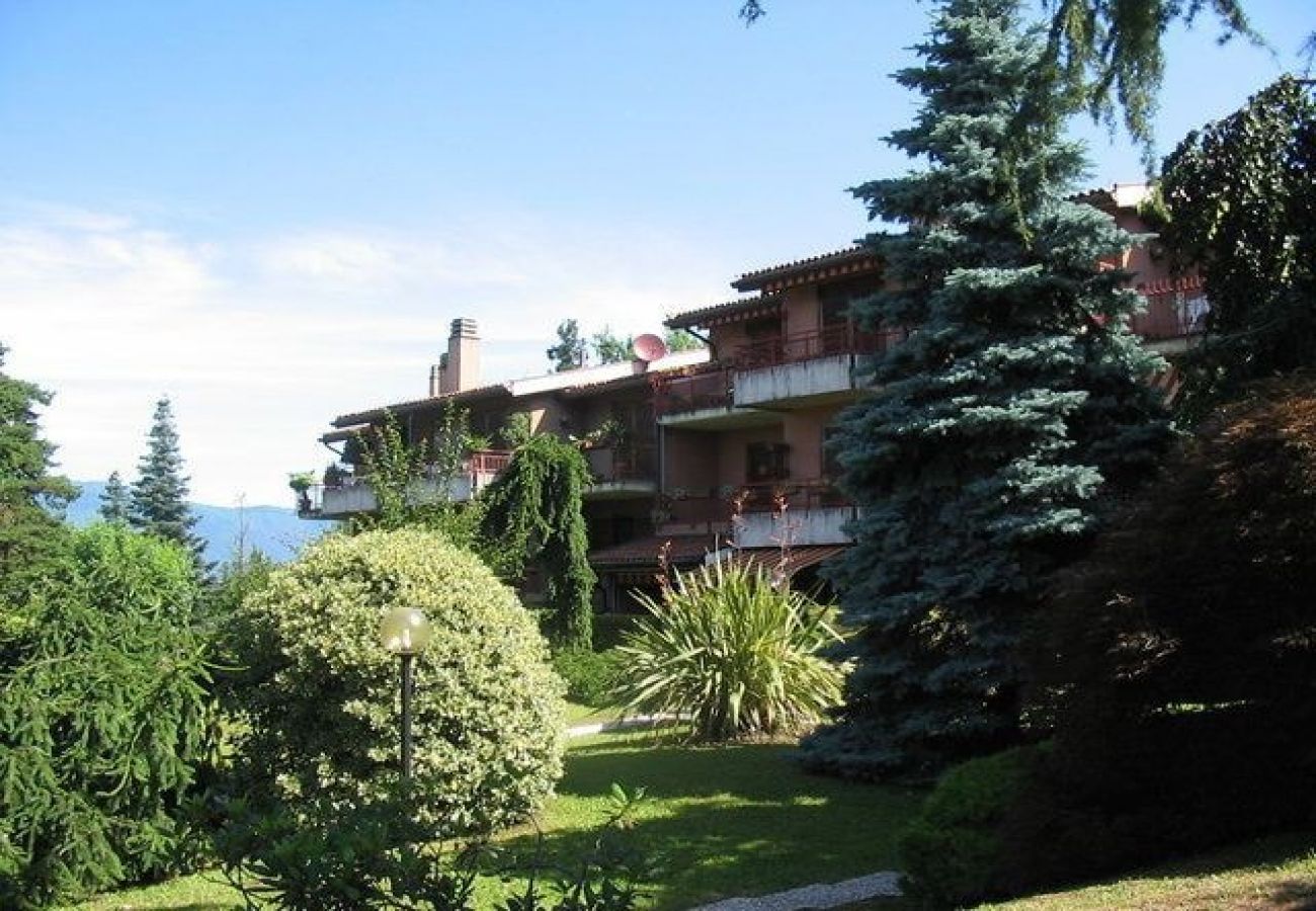 Ferienwohnung in Luino - Cordelia 6 with lake view, balcony and pool