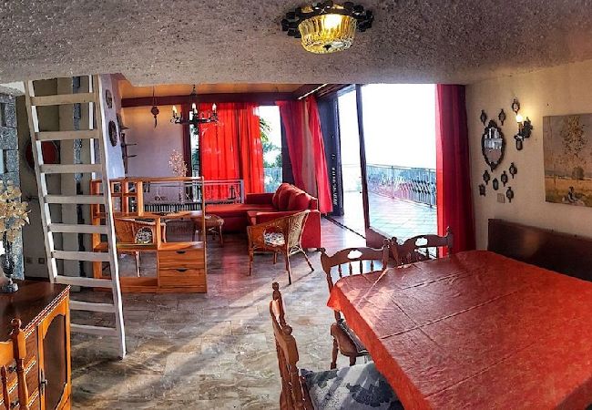 Ferienwohnung in Brezzo di Bedero - Amarys 1 with amazing lake view and pool Ferienwohnung in Brezzo di Bedero - Amarys 1 with amazing lake view and pool