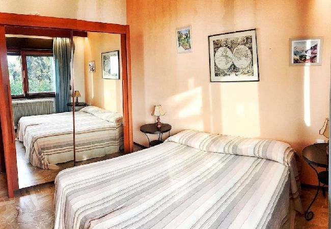 Ferienwohnung in Brezzo di Bedero - Amarys 1 with amazing lake view and pool Ferienwohnung in Brezzo di Bedero - Amarys 1 with amazing lake view and pool