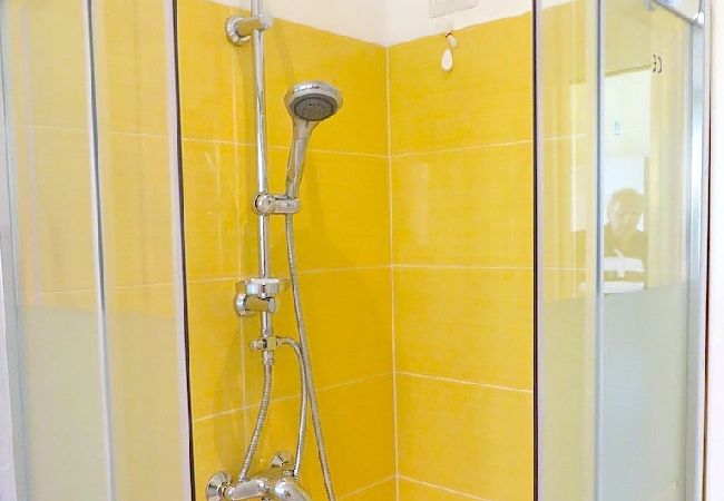 Ferienwohnung in Stresa - Asia apartment in Stresa with wonderful lake view Ferienwohnung in Stresa - Asia apartment in Stresa with wonderful lake view