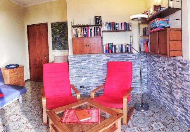 Ferienwohnung in Brezzo di Bedero - Amarys 2 apartment in residence with lake view Ferienwohnung in Brezzo di Bedero - Amarys 2 apartment in residence with lake view