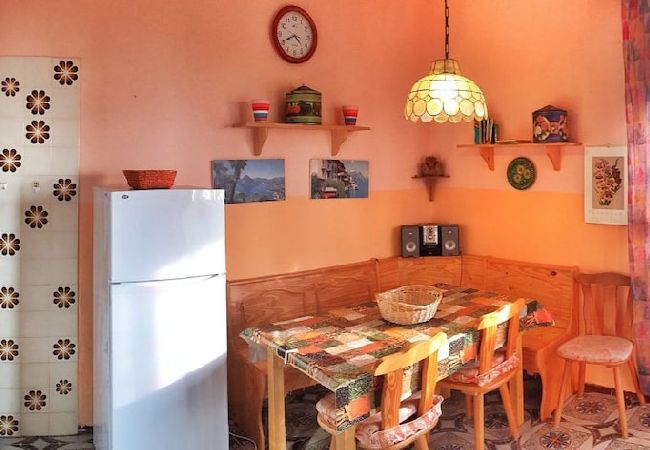 Ferienwohnung in Brezzo di Bedero - Amarys 2 apartment in residence with lake view Ferienwohnung in Brezzo di Bedero - Amarys 2 apartment in residence with lake view