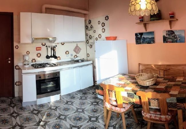 Ferienwohnung in Brezzo di Bedero - Amarys 2 apartment in residence with lake view Ferienwohnung in Brezzo di Bedero - Amarys 2 apartment in residence with lake view