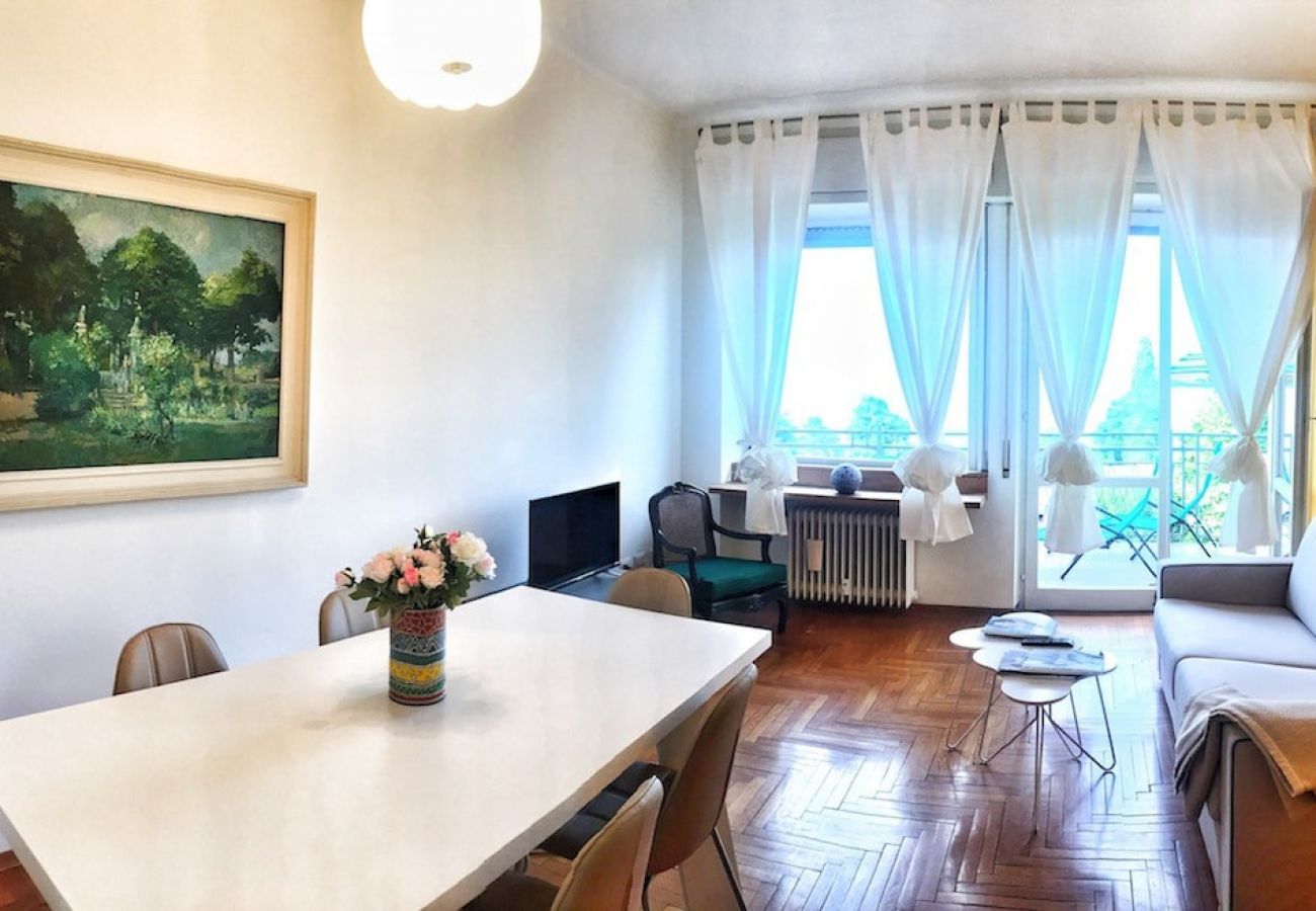 Ferienwohnung in Stresa - Bella apartment in the center of Stresa