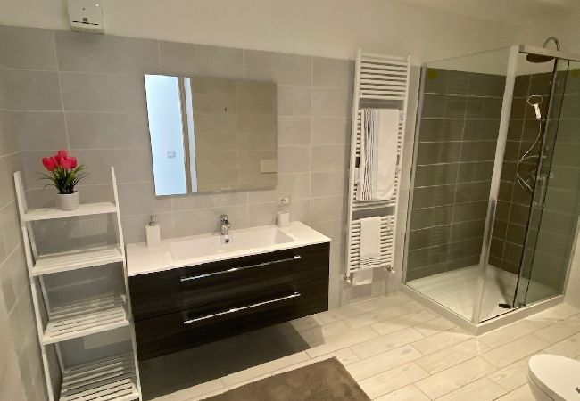 Ferienwohnung in Stresa - Canada modern apartment near the lake in Carciano Ferienwohnung in Stresa - Canada modern apartment near the lake in Carciano