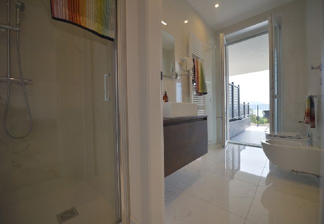 Ferienwohnung in Baveno - The View - Sun: design apt. with terrace Ferienwohnung in Baveno - The View - Sun: design apt. with terrace