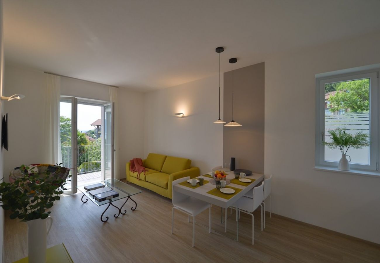 Ferienwohnung in Baveno - The View-Rainbow:design lake view apartment