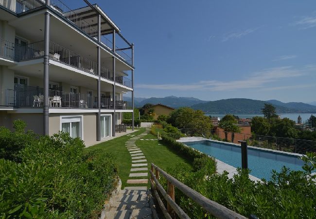 Ferienwohnung in Baveno - The View-Garden: design lake view apt. with porch Ferienwohnung in Baveno - The View-Garden: design lake view apt. with porch