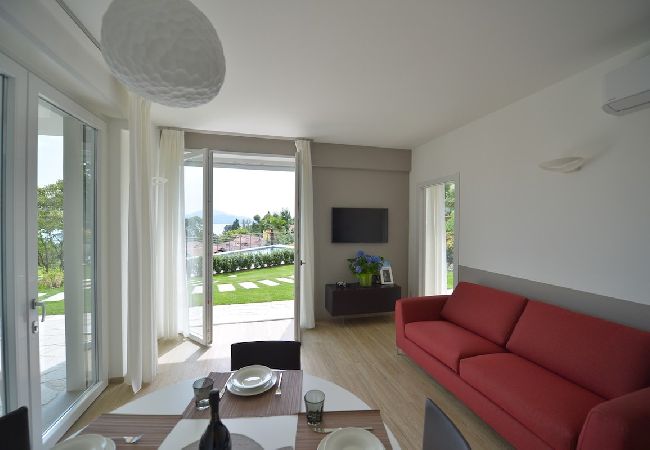 Ferienwohnung in Baveno - The View-Garden: design lake view apt. with porch Ferienwohnung in Baveno - The View-Garden: design lake view apt. with porch