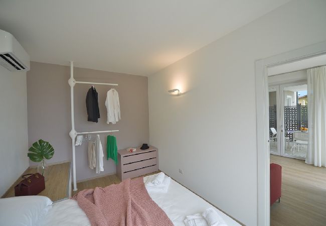 Ferienwohnung in Baveno - The View-Garden: design lake view apt. with porch Ferienwohnung in Baveno - The View-Garden: design lake view apt. with porch