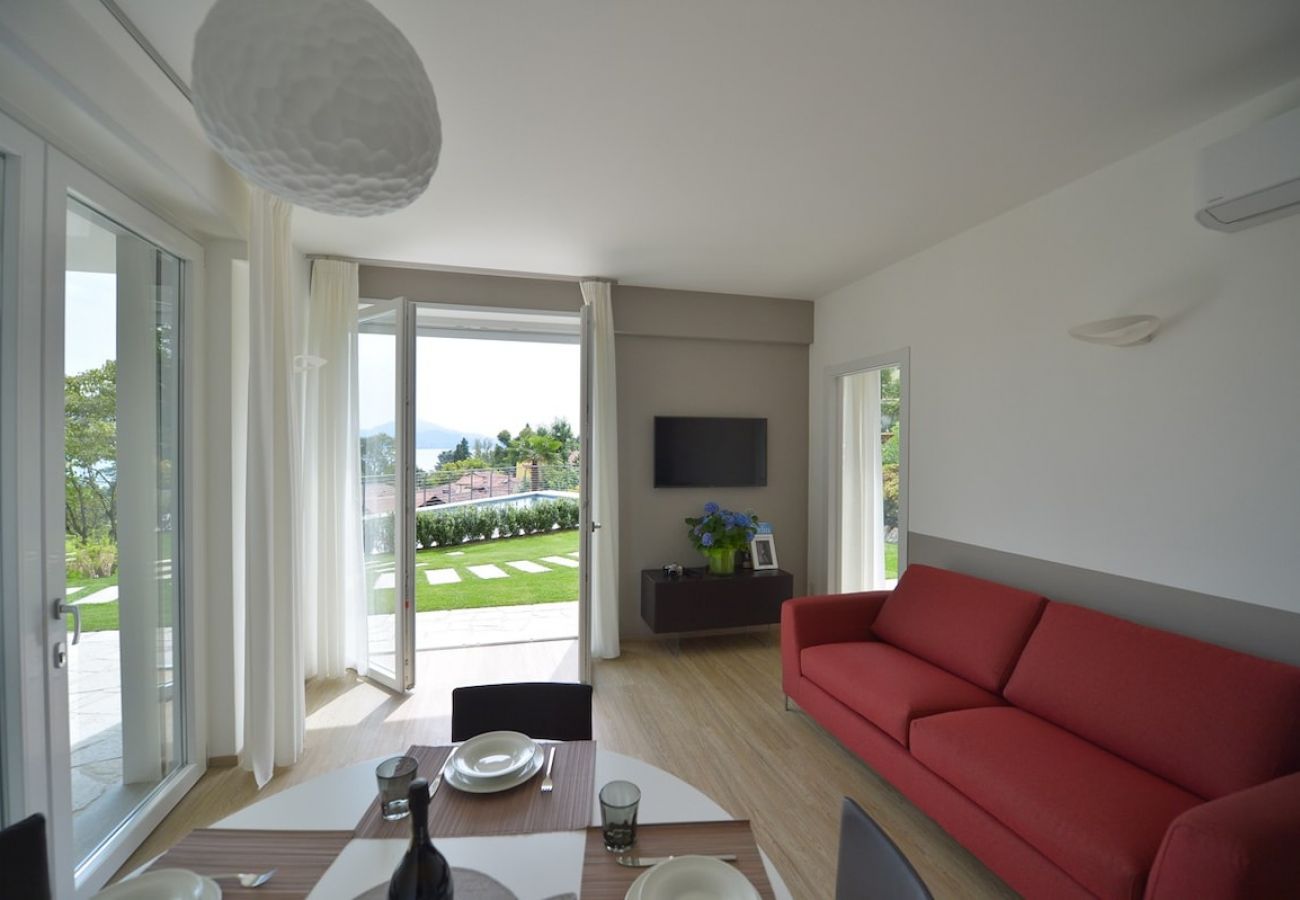 Ferienwohnung in Baveno - The View-Garden: design lake view apt. with porch