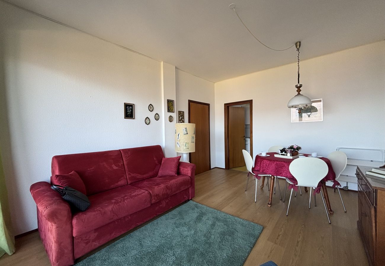 Ferienwohnung in Germignaga - Eucalipto 2 lake view apt. in a residence