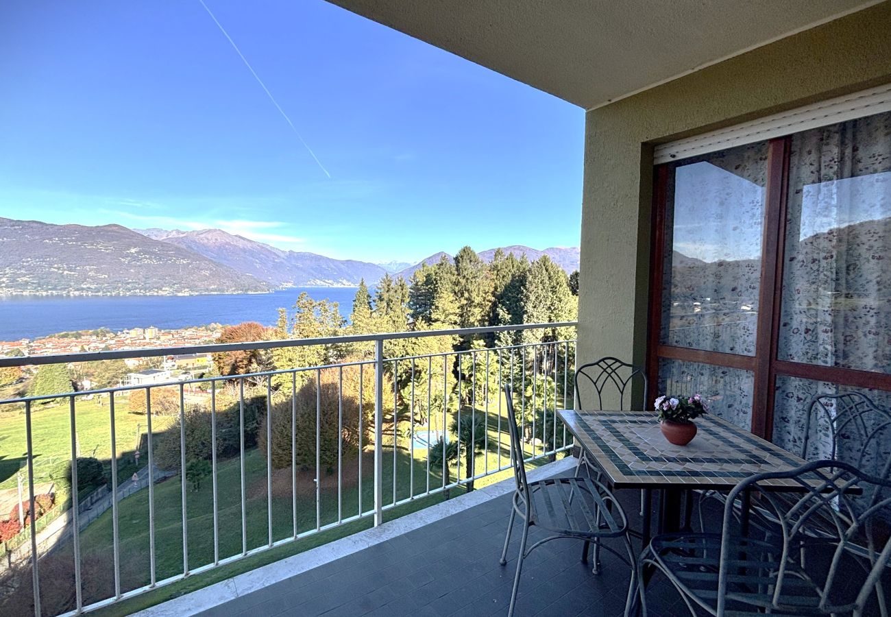 Ferienwohnung in Germignaga - Eucalipto 2 lake view apt. in a residence