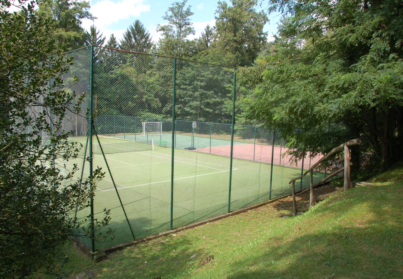 Ferienwohnung in Germignaga - Eucalipto 2 lake view apt. in a residence