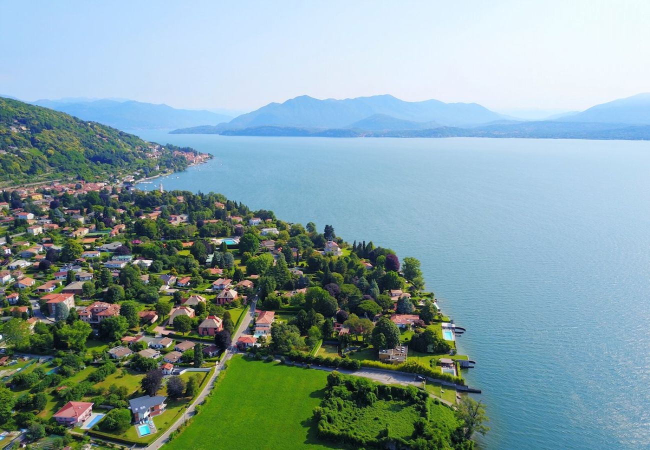 Villa in Lesa - Aurora Villa with pool in Lesa