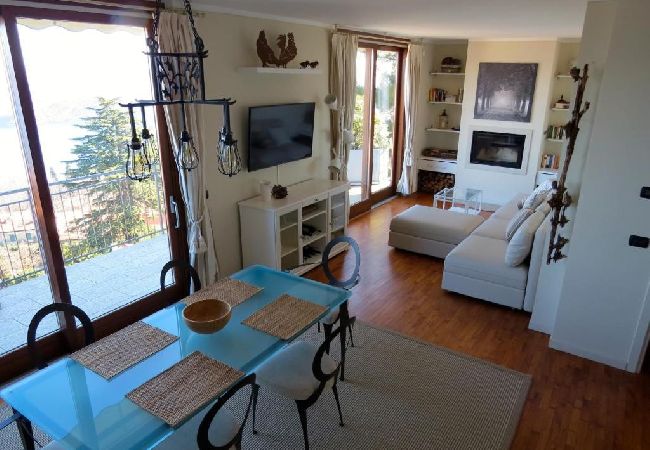 Ferienwohnung in Magognino - Penthouse San Rocco luxury lake view apartment Ferienwohnung in Magognino - Penthouse San Rocco luxury lake view apartment