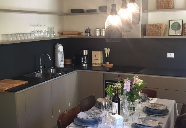 Ferienhaus in Cannero Riviera - Casa al Vecchio Porto overlooking the ancient port Ferienhaus in Cannero Riviera - Casa al Vecchio Porto overlooking the ancient port