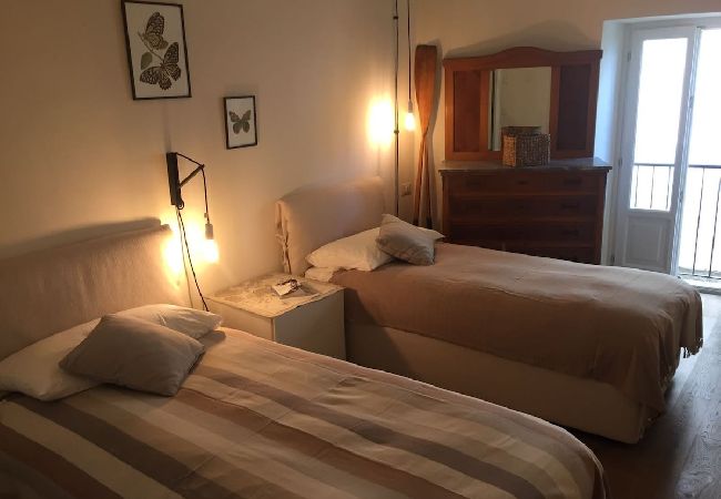 Ferienhaus in Cannero Riviera - Casa al Vecchio Porto overlooking the ancient port Ferienhaus in Cannero Riviera - Casa al Vecchio Porto overlooking the ancient port