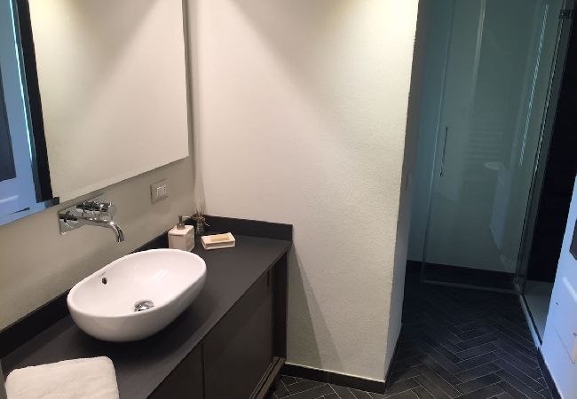 Ferienhaus in Cannero Riviera - Casa al Vecchio Porto overlooking the ancient port Ferienhaus in Cannero Riviera - Casa al Vecchio Porto overlooking the ancient port