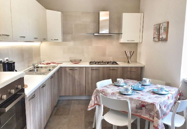 Ferienwohnung in Mergozzo - Oleandro 1 apartment in Residence Villa Cerutti Ferienwohnung in Mergozzo - Oleandro 1 apartment in Residence Villa Cerutti