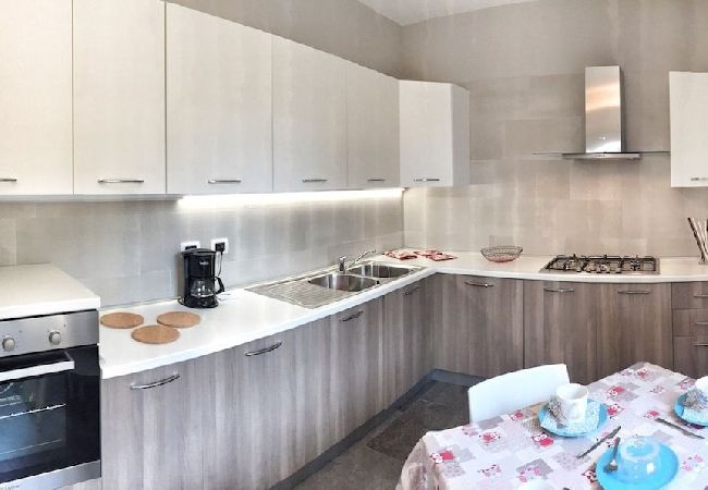 Ferienwohnung in Mergozzo - Oleandro 1 apartment in Residence Villa Cerutti Ferienwohnung in Mergozzo - Oleandro 1 apartment in Residence Villa Cerutti