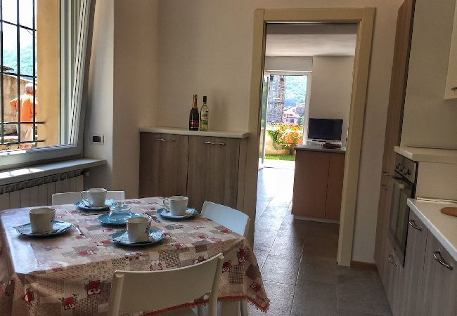 Ferienwohnung in Mergozzo - Oleandro 1 apartment in Residence Villa Cerutti Ferienwohnung in Mergozzo - Oleandro 1 apartment in Residence Villa Cerutti