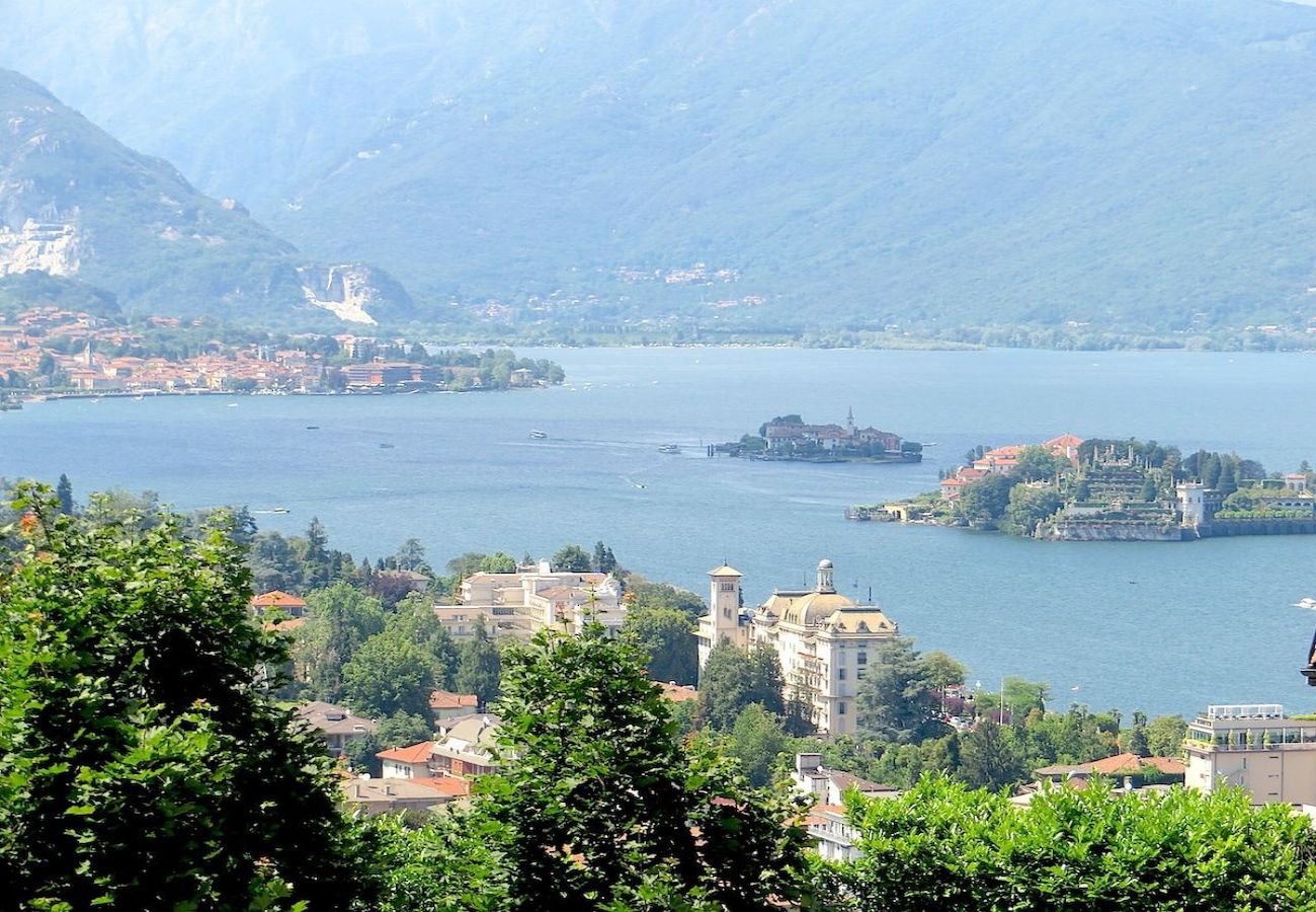 Ferienwohnung in Stresa - Kenya apt.  over Stresa with lake view