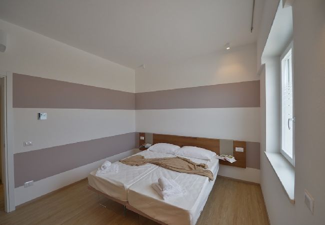 Ferienwohnung in Baveno - The View-Earth: design apt. with lake view Ferienwohnung in Baveno - The View-Earth: design apt. with lake view