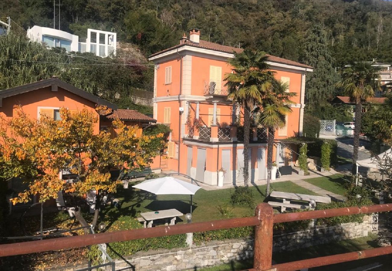 Ferienwohnung in Verbania - Gelsomino 2 apartment with garden in Verbania