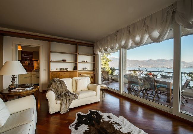 Ferienwohnung in Stresa - Sana Luxury apartment in Stresa with lake view Ferienwohnung in Stresa - Sana Luxury apartment in Stresa with lake view