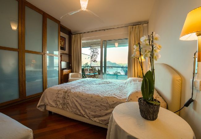 Ferienwohnung in Stresa - Sana Luxury apartment in Stresa with lake view Ferienwohnung in Stresa - Sana Luxury apartment in Stresa with lake view
