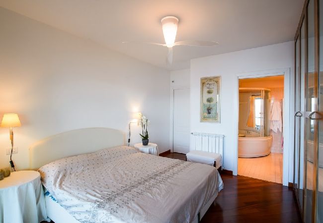 Ferienwohnung in Stresa - Sana Luxury apartment in Stresa with lake view Ferienwohnung in Stresa - Sana Luxury apartment in Stresa with lake view