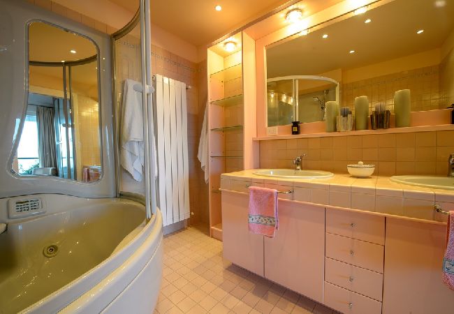 Ferienwohnung in Stresa - Sana Luxury apartment in Stresa with lake view Ferienwohnung in Stresa - Sana Luxury apartment in Stresa with lake view
