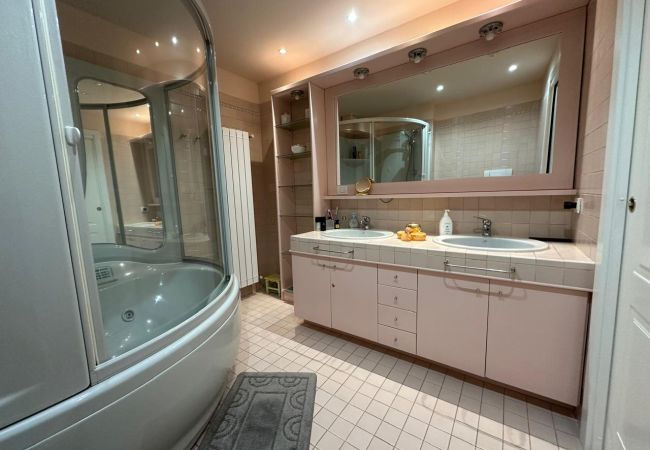 Ferienwohnung in Stresa - Sana Luxury apartment in Stresa with lake view Ferienwohnung in Stresa - Sana Luxury apartment in Stresa with lake view