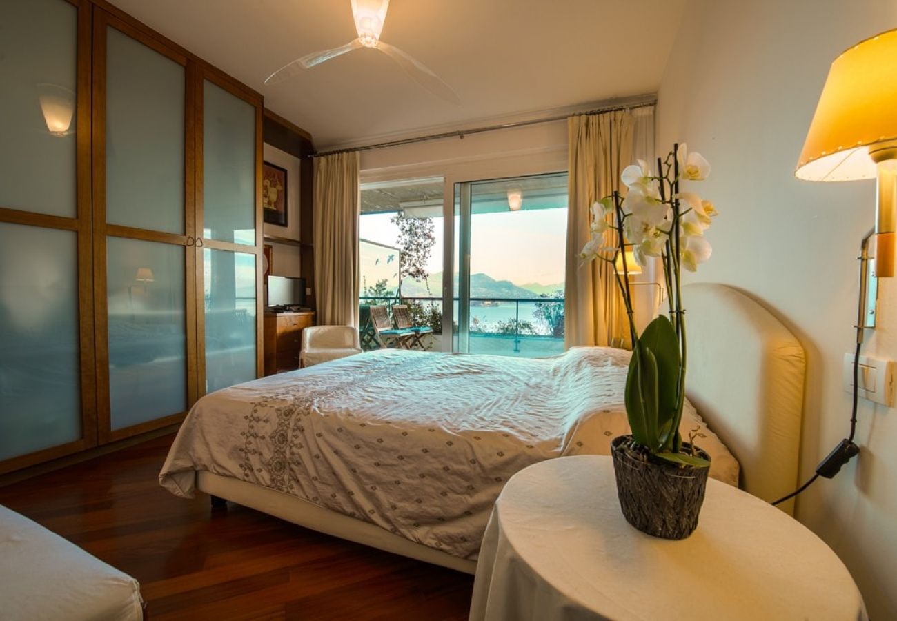 Ferienwohnung in Stresa - Sana Luxury apartment in Stresa with lake view