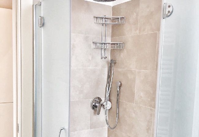 Ferienwohnung in Mergozzo - Oleandro 2 apartment in Residence Villa Cerutti Ferienwohnung in Mergozzo - Oleandro 2 apartment in Residence Villa Cerutti