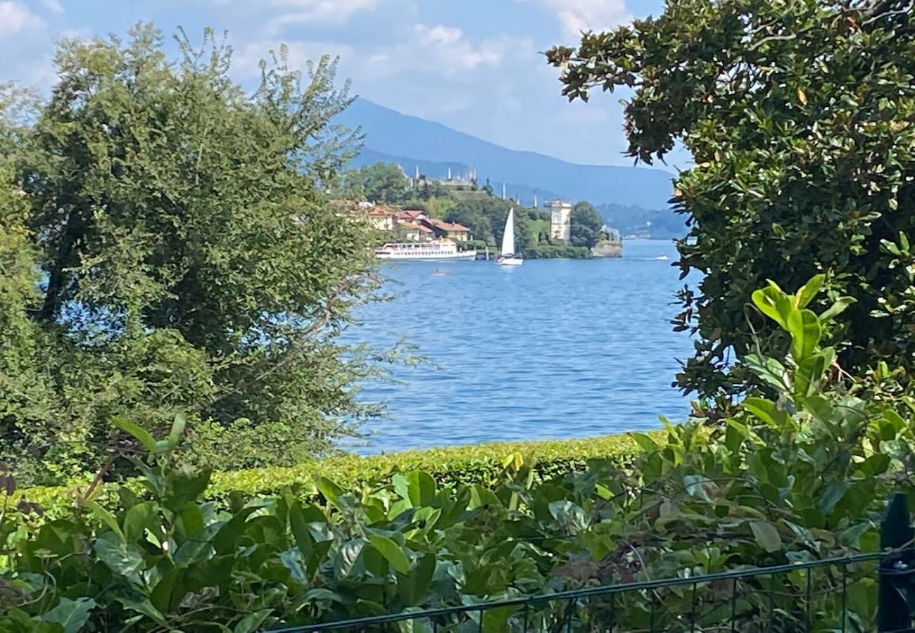 Ferienwohnung in Baveno - Amadeus apartment with lake view in Baveno