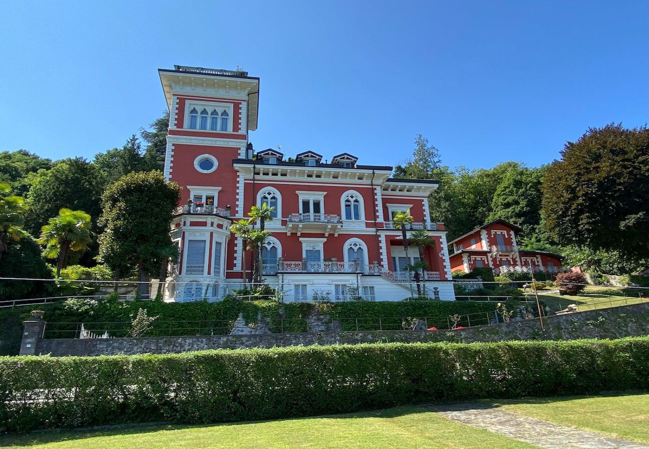 Ferienwohnung in Stresa - Liberty apartment  with beach