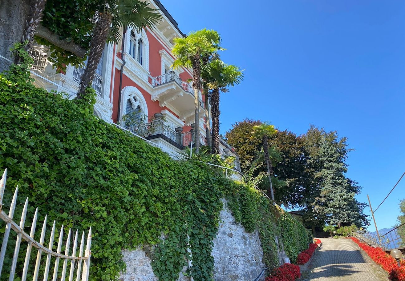 Ferienwohnung in Stresa - Liberty apartment  with beach