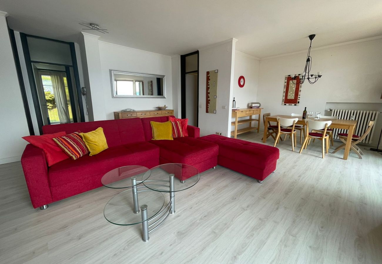 Ferienwohnung in Oggebbio - Gioia apartment with lake view and pool