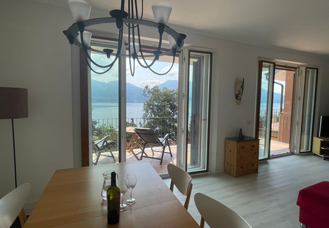 Ferienwohnung in Oggebbio - Gioia apartment with lake view and pool