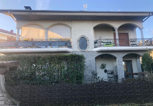 Ferienwohnung in Stresa - SmartSuite apartment with terrace in Stresa Ferienwohnung in Stresa - SmartSuite apartment with terrace in Stresa