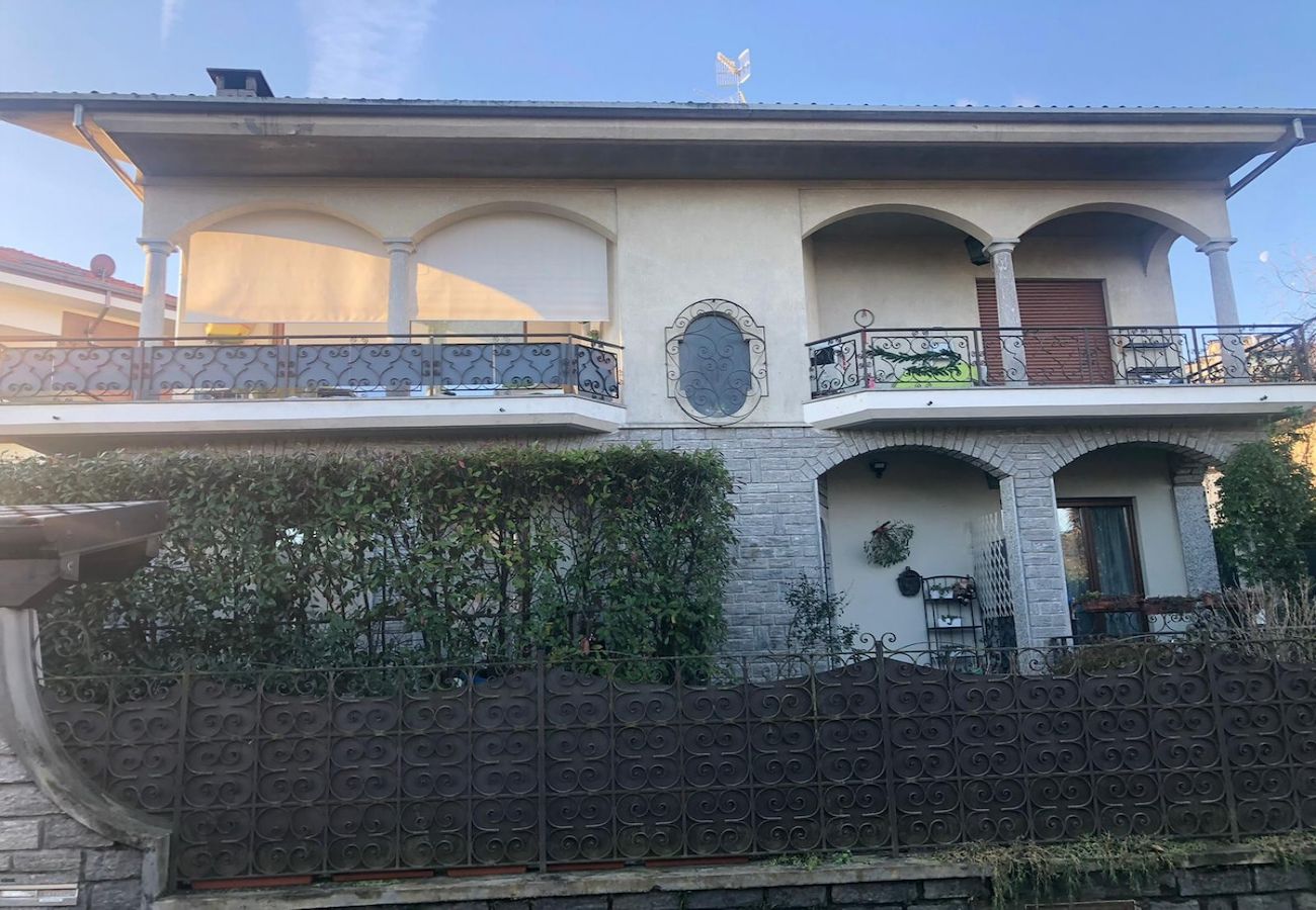 Ferienwohnung in Stresa - SmartSuite apartment with terrace in Stresa