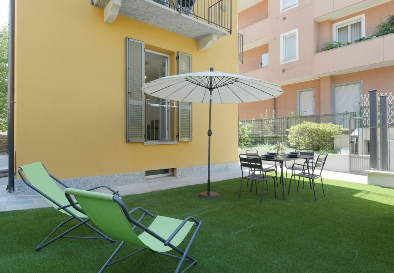 Ferienwohnung in Baveno - Sunflower apartment 1 with terrace in Baveno