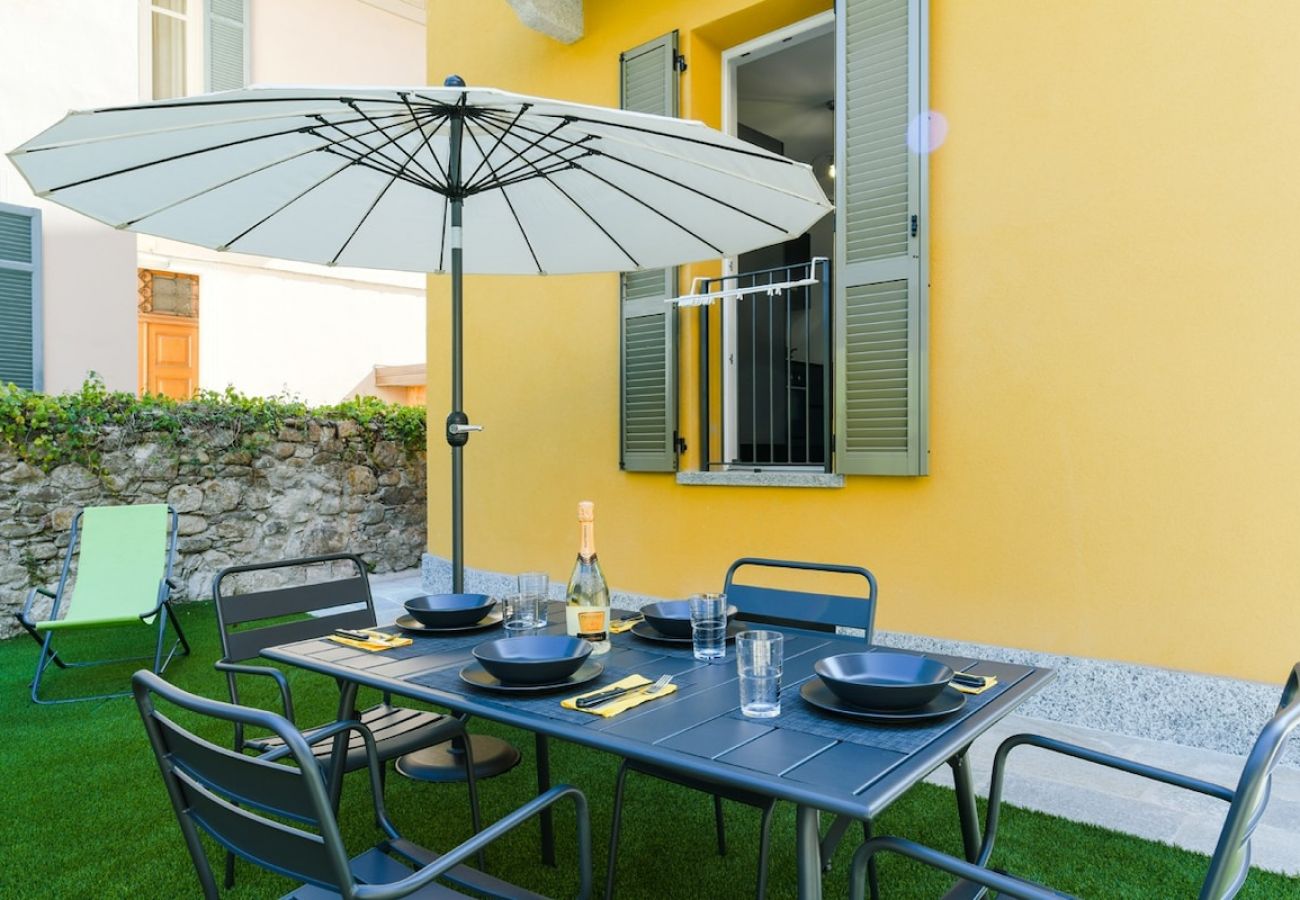 Ferienwohnung in Baveno - Sunflower apartment 1 with terrace in Baveno