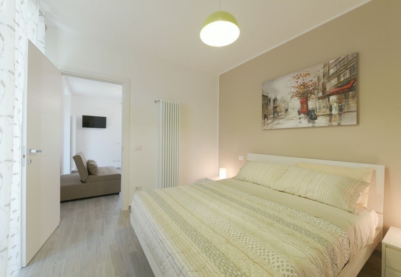 Ferienwohnung in Baveno - Sunflower apartment 1 with terrace in Baveno