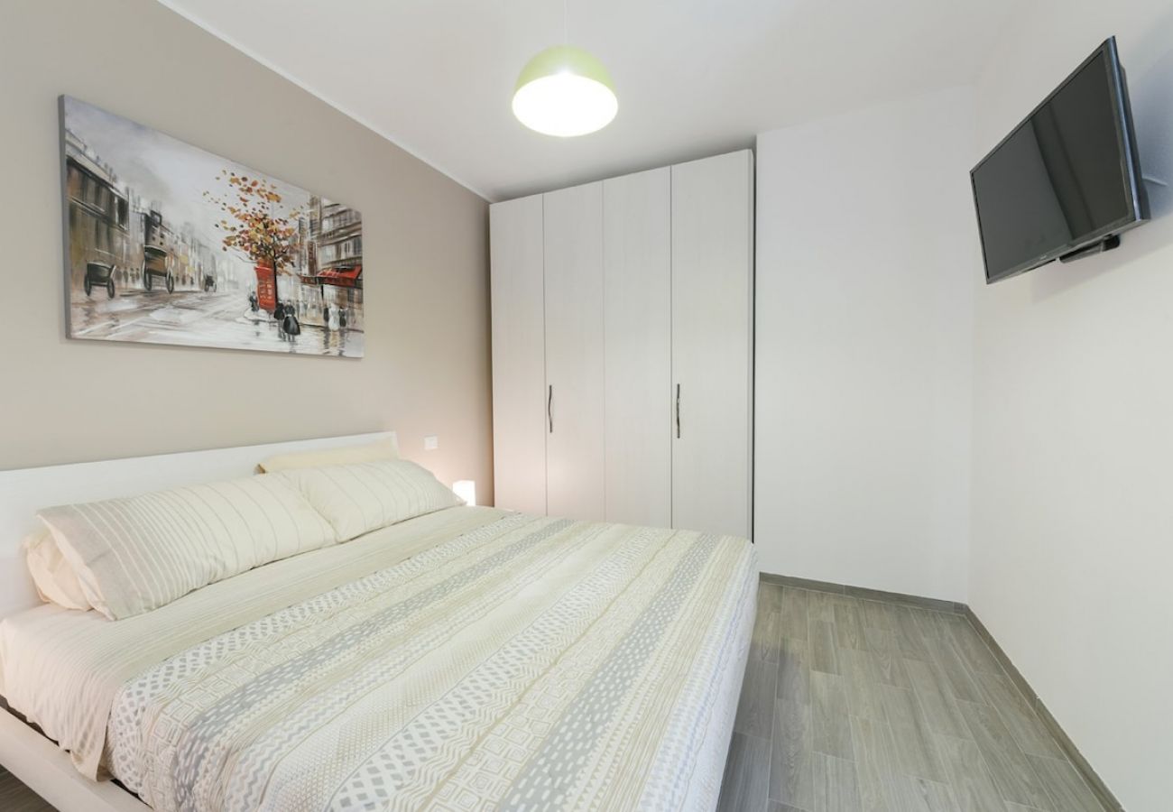 Ferienwohnung in Baveno - Sunflower apartment 1 with terrace in Baveno