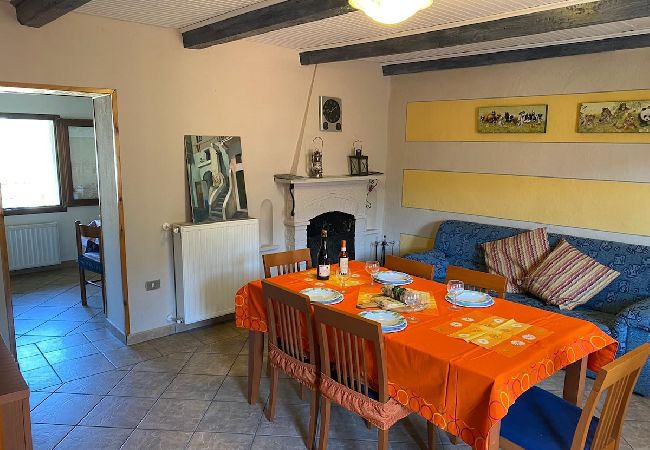 Ferienwohnung in Cannobio - Marlene apartment with balcony in the center fo Ca Ferienwohnung in Cannobio - Marlene apartment with balcony in the center fo Ca