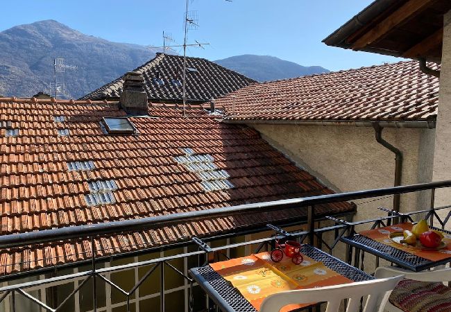 Ferienwohnung in Cannobio - Marlene apartment with balcony in the center fo Ca Ferienwohnung in Cannobio - Marlene apartment with balcony in the center fo Ca